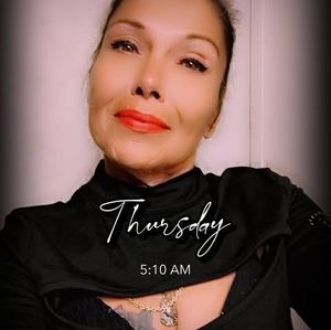 Meet your Posher, Divina